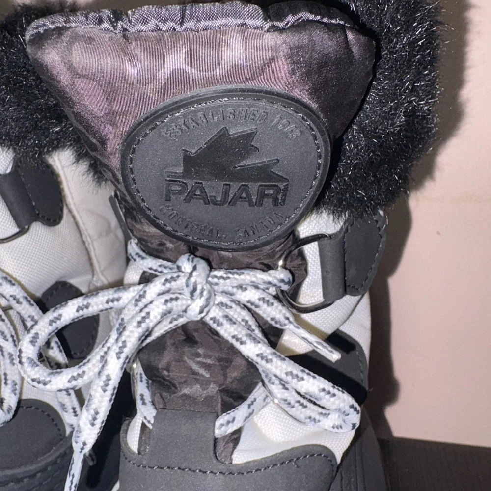Pajar Canada Black/White Lace Up Snow Boots - Picture 7 of 9